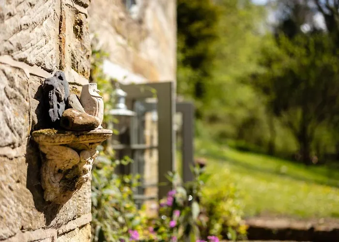 Larpool Mill Hotel *